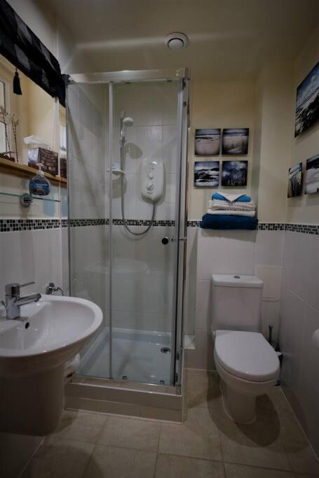 Loch Lomond Unique Selfcontained Bed+Bathroom アレクサンドリア エクステリア 写真