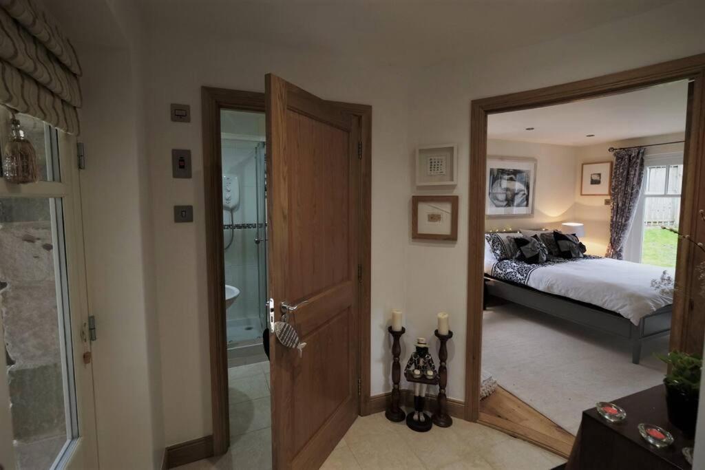 Loch Lomond Unique Selfcontained Bed+Bathroom アレクサンドリア エクステリア 写真