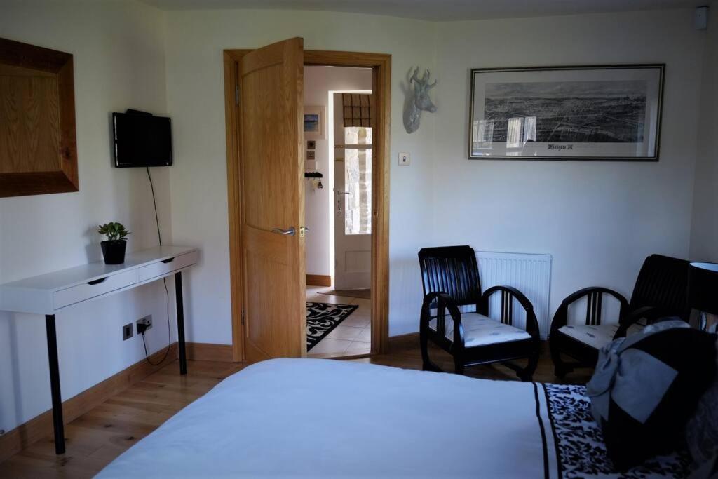 Loch Lomond Unique Selfcontained Bed+Bathroom アレクサンドリア エクステリア 写真