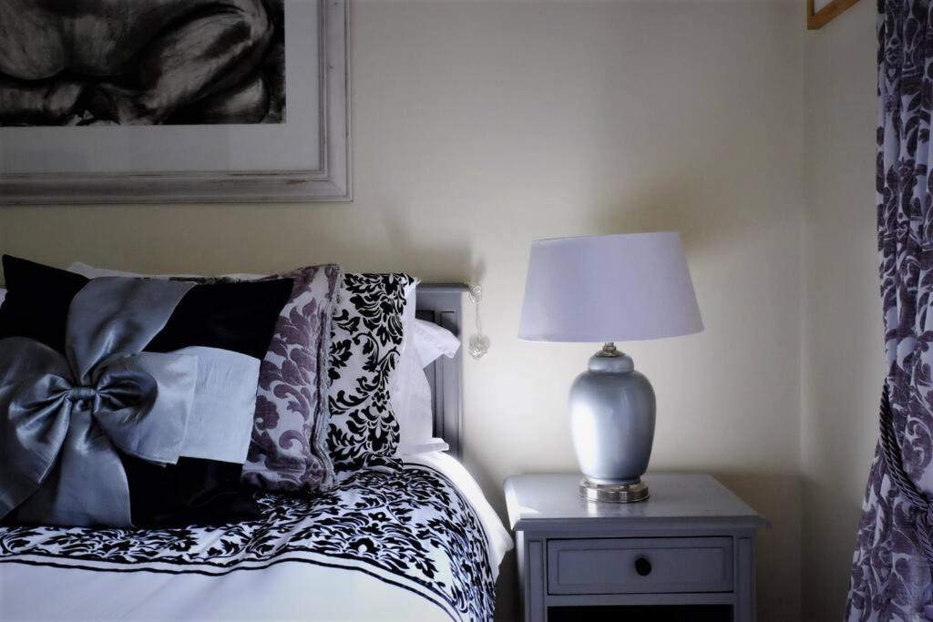 Loch Lomond Unique Selfcontained Bed+Bathroom アレクサンドリア エクステリア 写真